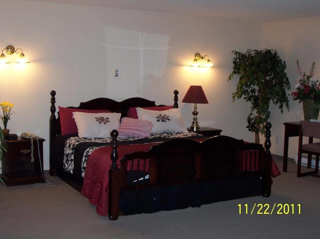 Model A Inn Cranbrook Luaran gambar